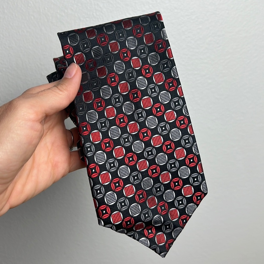 the tie bar silk neck tie